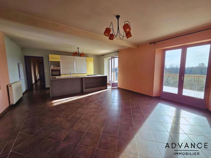 Maison - 454 m² - 15 pièces