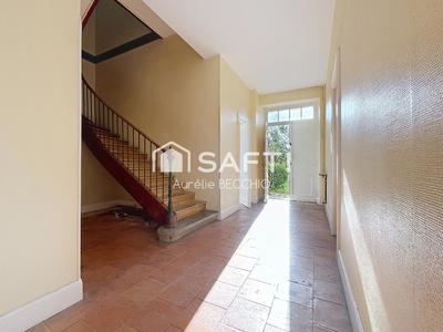 Maison - 200 m² - 6 pièces