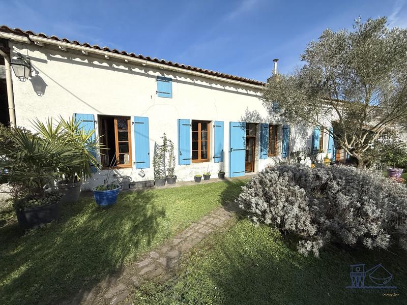 Maison ancienne - 225 m² - 8 pièces