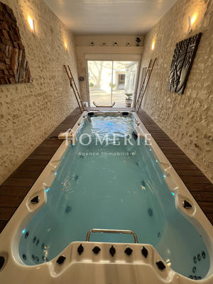 Maison - 232 m² - 7 pièces