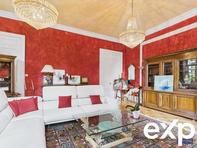 Appartement - 314 m² - 10 pièces