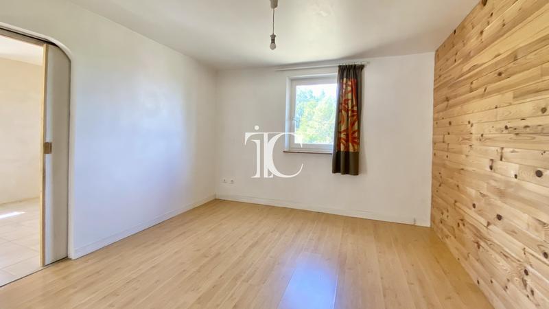 Maison de bois - 182 m² - 6 pièces