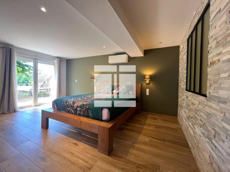 Villa - 207 m² - 8 pièces