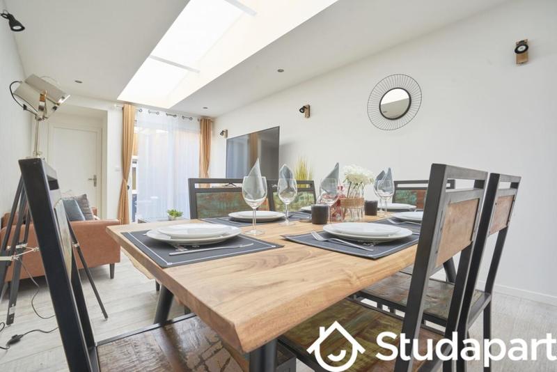 Chambre - 12 m² - 1 pièce