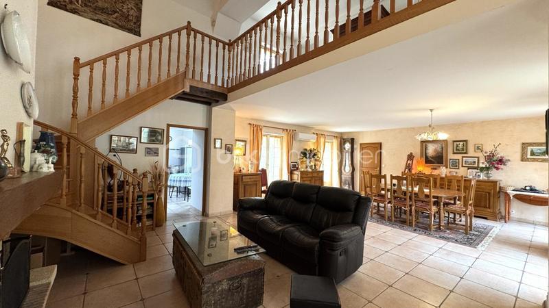 Maison de ville - 210 m² - 7 pièces