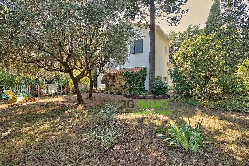 Propriété - 124 m² - 6 pièces