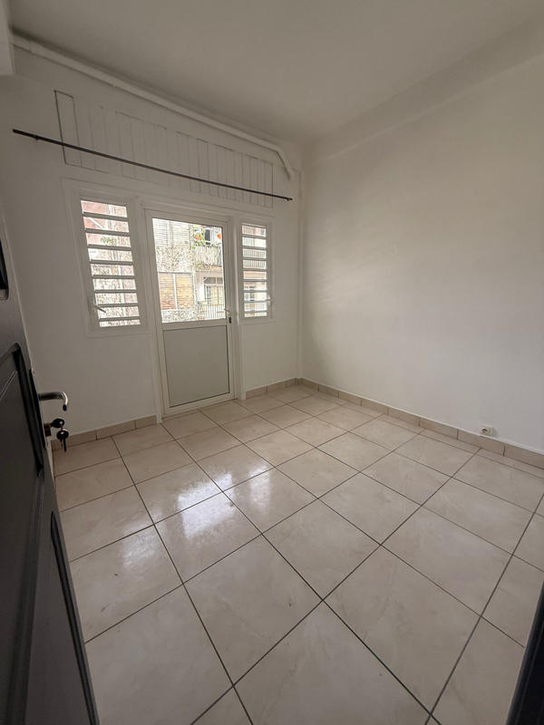 Appartement - 128 m² - 5 pièces