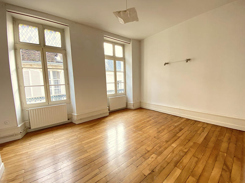 Appartement - 98 m² - 4 pièces