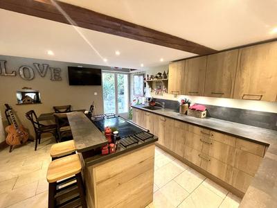 Maison - 511 m² - 35 pièces