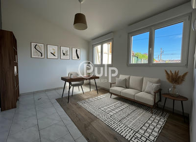 Maison - 90 m² - 5 pièces