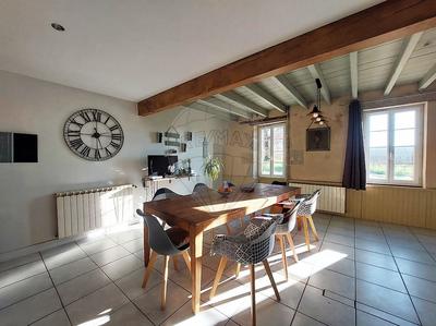 Maison - 250 m² - 7 pièces