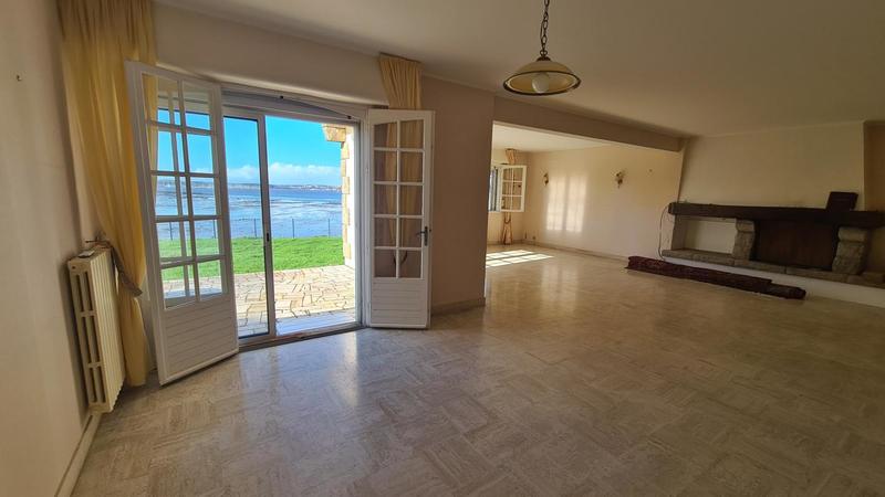 Maison - 270 m² - 8 pièces