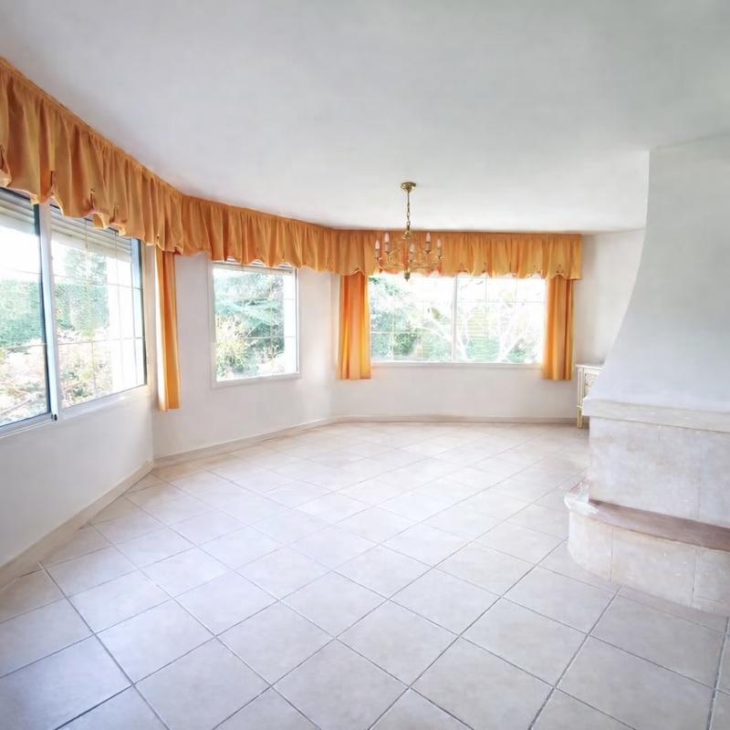 Maison - 187 m² - 8 pièces