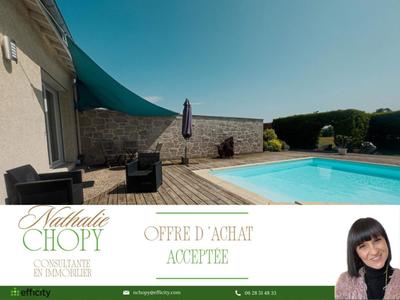 Maison - 219 m² - 10 pièces