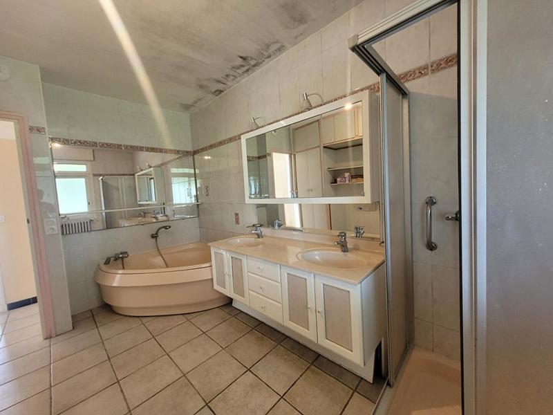 Maison - 161 m² - 5 pièces