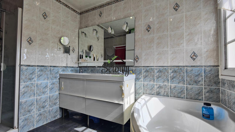 Maison - 162 m² - 6 pièces