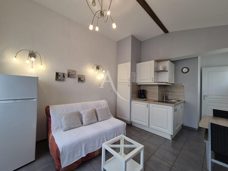 Maison - 340 m² - 14 pièces