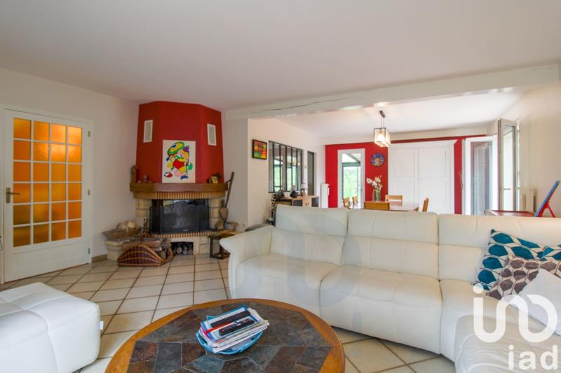 Maison - 225 m² - 10 pièces