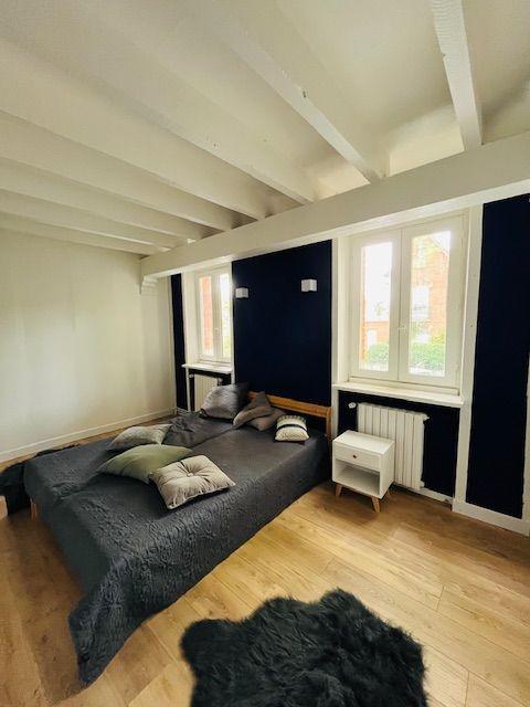 Maison - 210 m² - 5 pièces