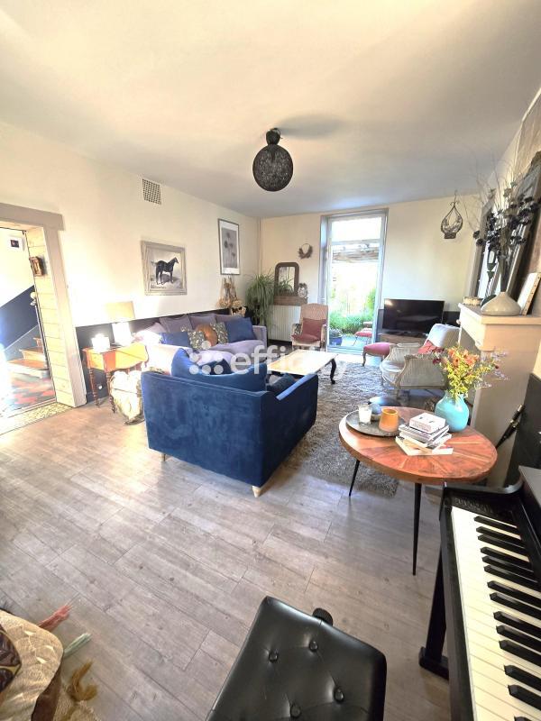 Demeure - 186 m² - 7 pièces