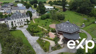 Château - 1 800 m² - 37 pièces