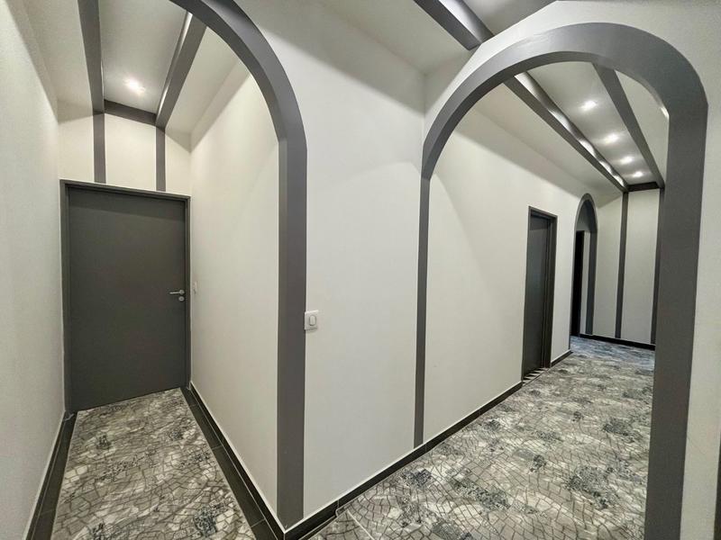 Maison - 149 m² - 9 pièces