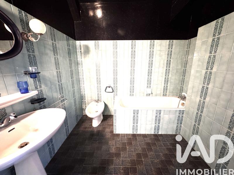 Maison - 316 m² - 8 pièces