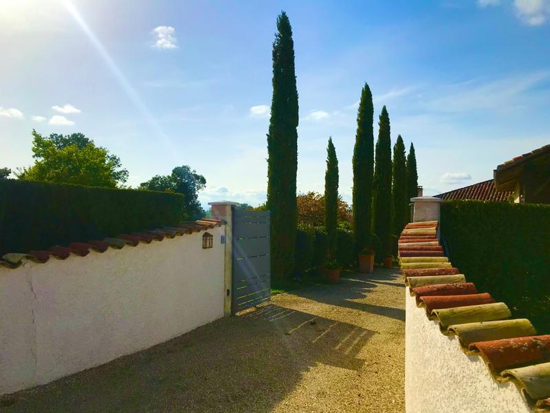 Maison - 180 m² - 8 pièces