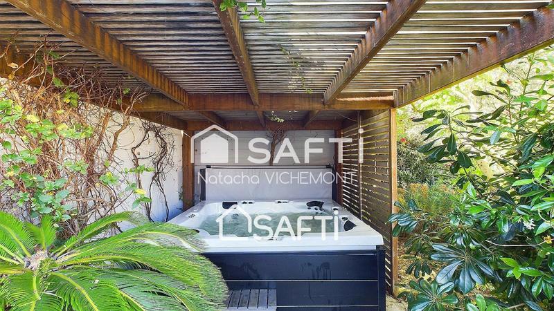 Maison - 423 m² - 17 pièces