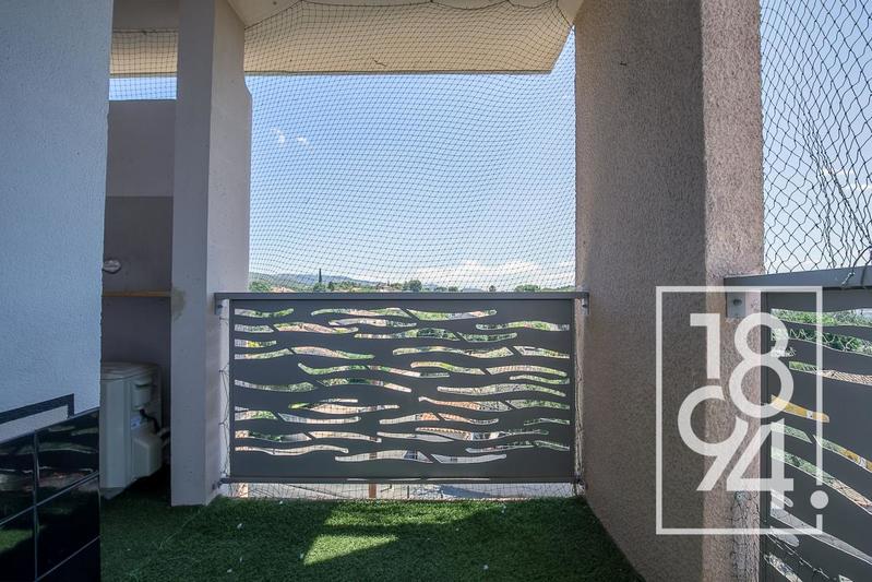 Appartement - 100 m² - 5 pièces