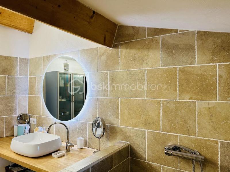 Maison - 181 m² - 6 pièces