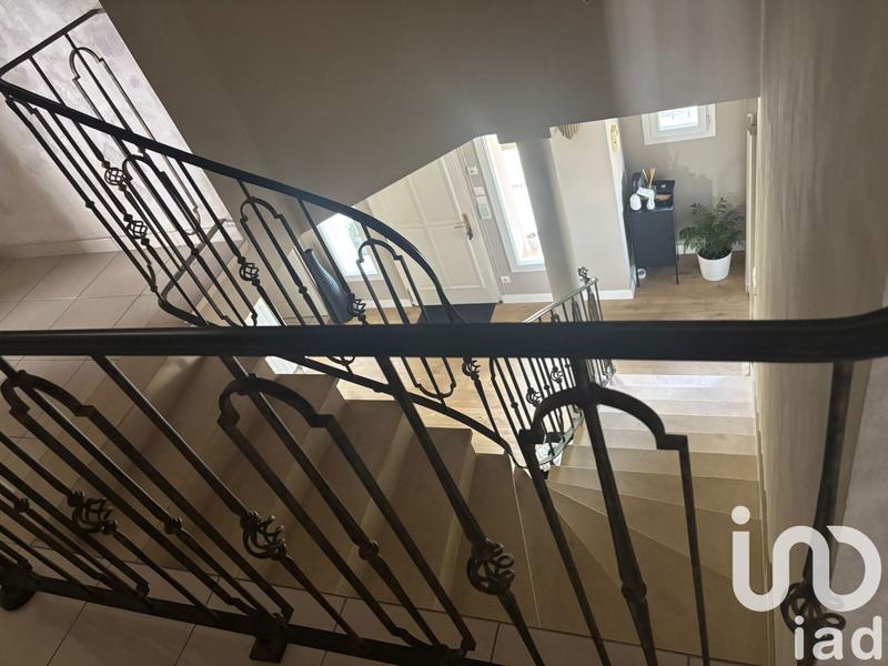Maison - 226 m² - 5 pièces