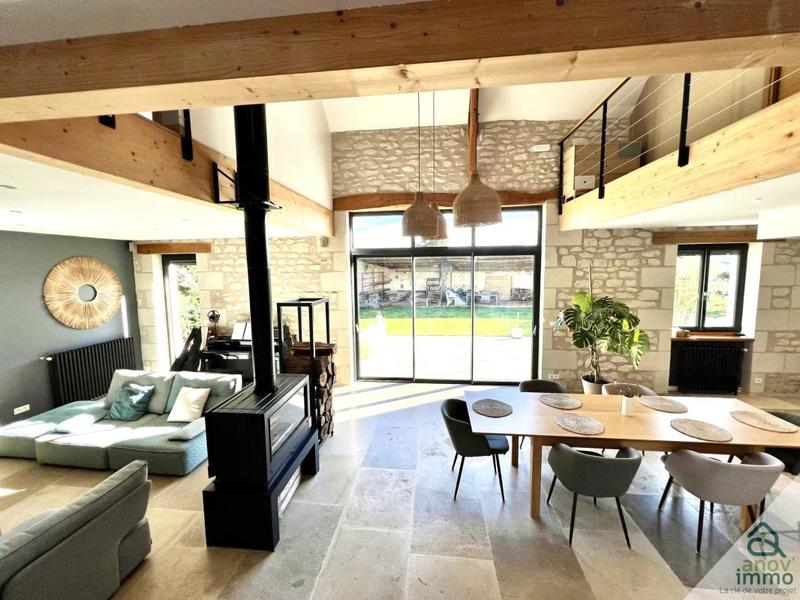 Demeure - 210 m² - 8 pièces