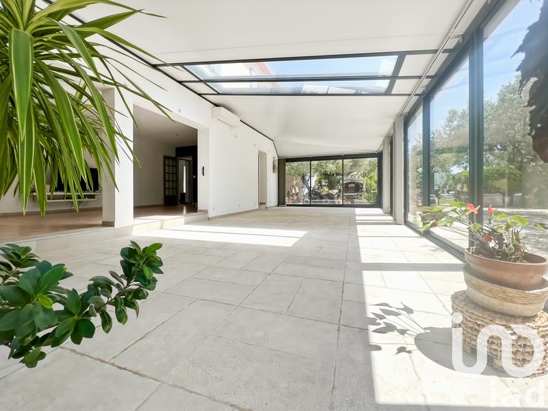 Maison - 211 m² - 9 pièces