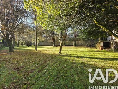 Maison - 220 m² - 7 pièces