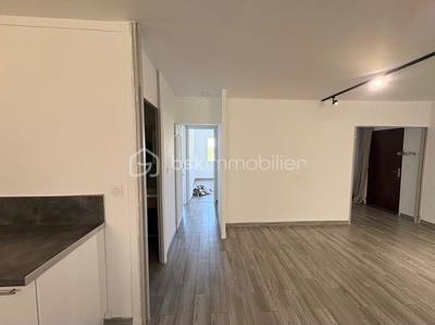 Appartement - 77 m² - 4 pièces