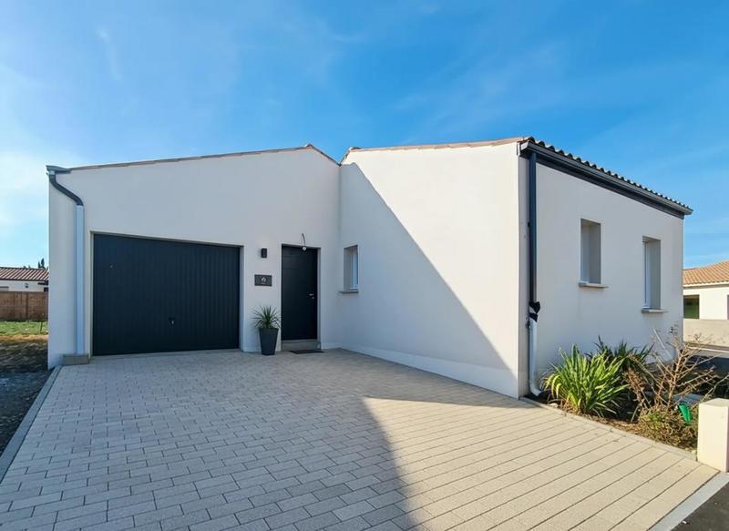 Maison - 90 m² - 3 pièces