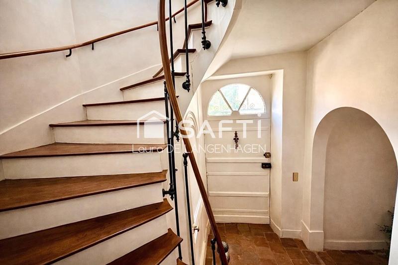 Propriété - 358 m² - 12 pièces