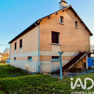 Maison - 122 m² - 5 pièces