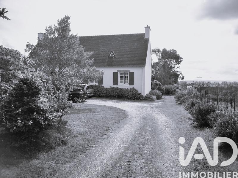 Maison - 212 m² - 7 pièces