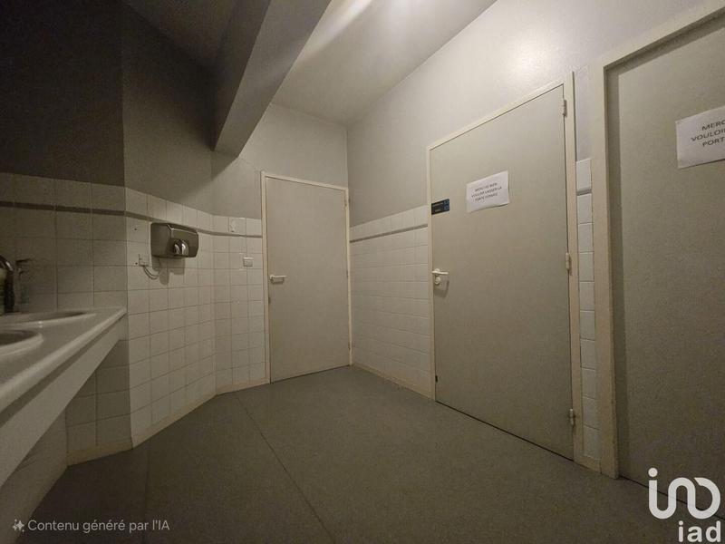 Local commercial - 302 m²