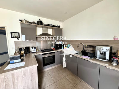 Maison - 243 m² - 10 pièces