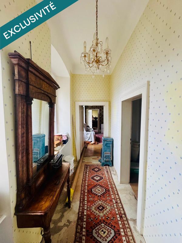 Maison - 210 m² - 11 pièces