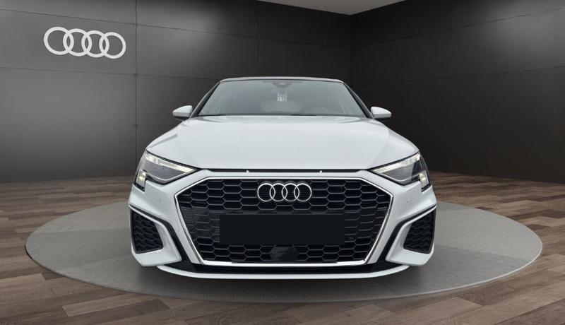 Audi A3 sportback 40 TFSIe 204 s-Line Hybride Rechargeable / Toit Ouvrant Affichage Tete Haute Matrix Led Regulateur de Distance Keyless