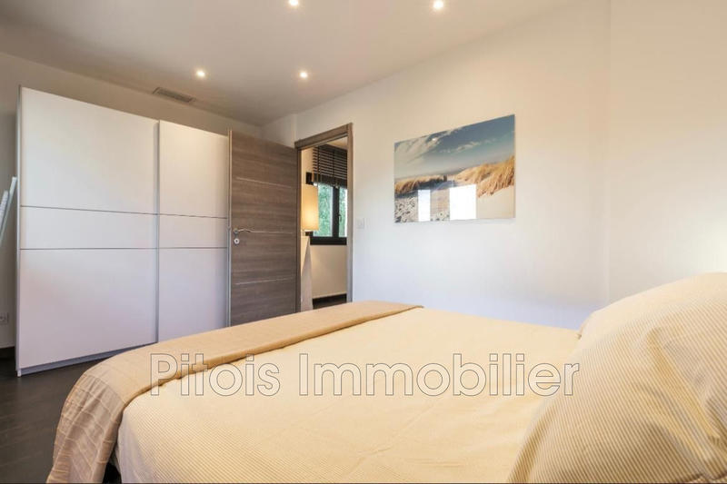 Maison - 198 m² - 3 pièces