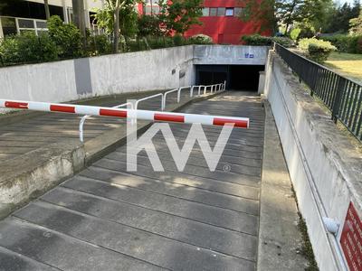 Parking / Garage - 11 m²