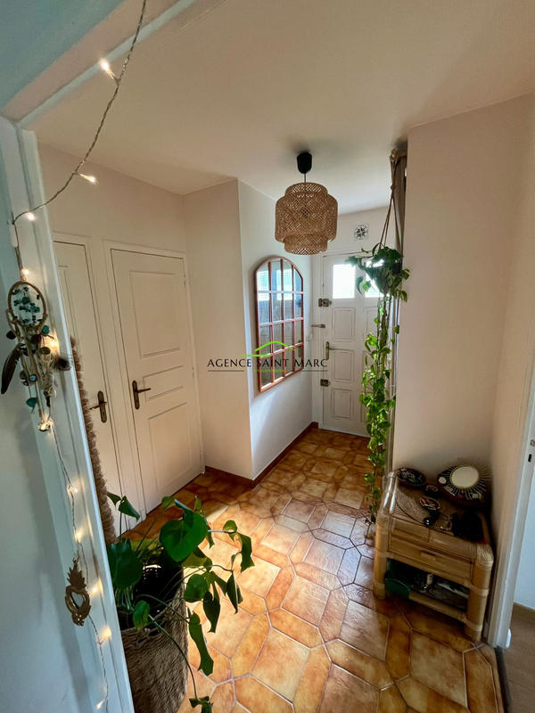 Appartement - 75 m² - 3 pièces