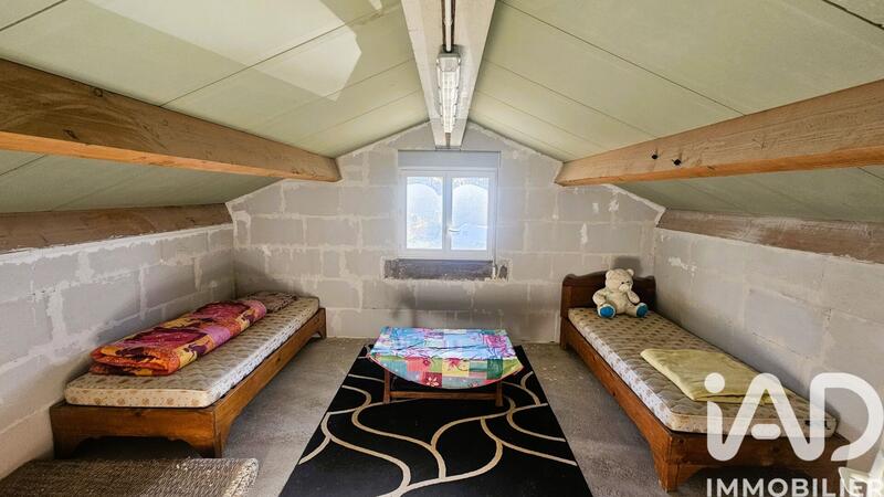 Maison - 90 m² - 4 pièces