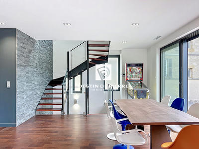 Loft - 250 m² - 4 pièces