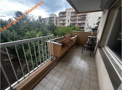 Chambre - 103 m² - 1 pièce